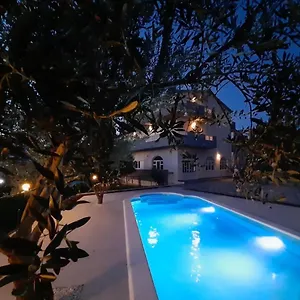 Lucante Apartment